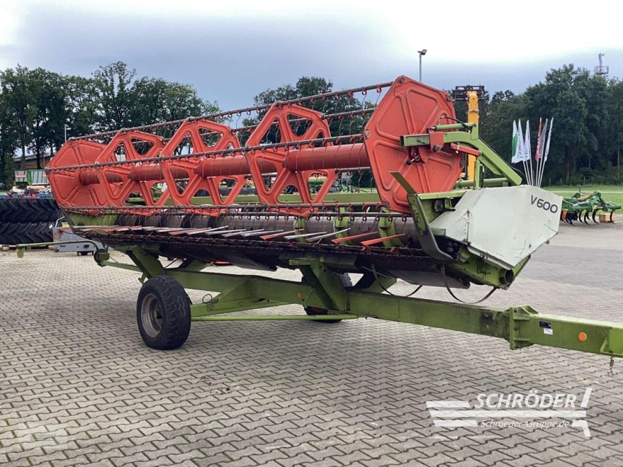 Mähdrescher del tipo CLAAS LEXION 450, Gebrauchtmaschine In Lastrup (Immagine 18)