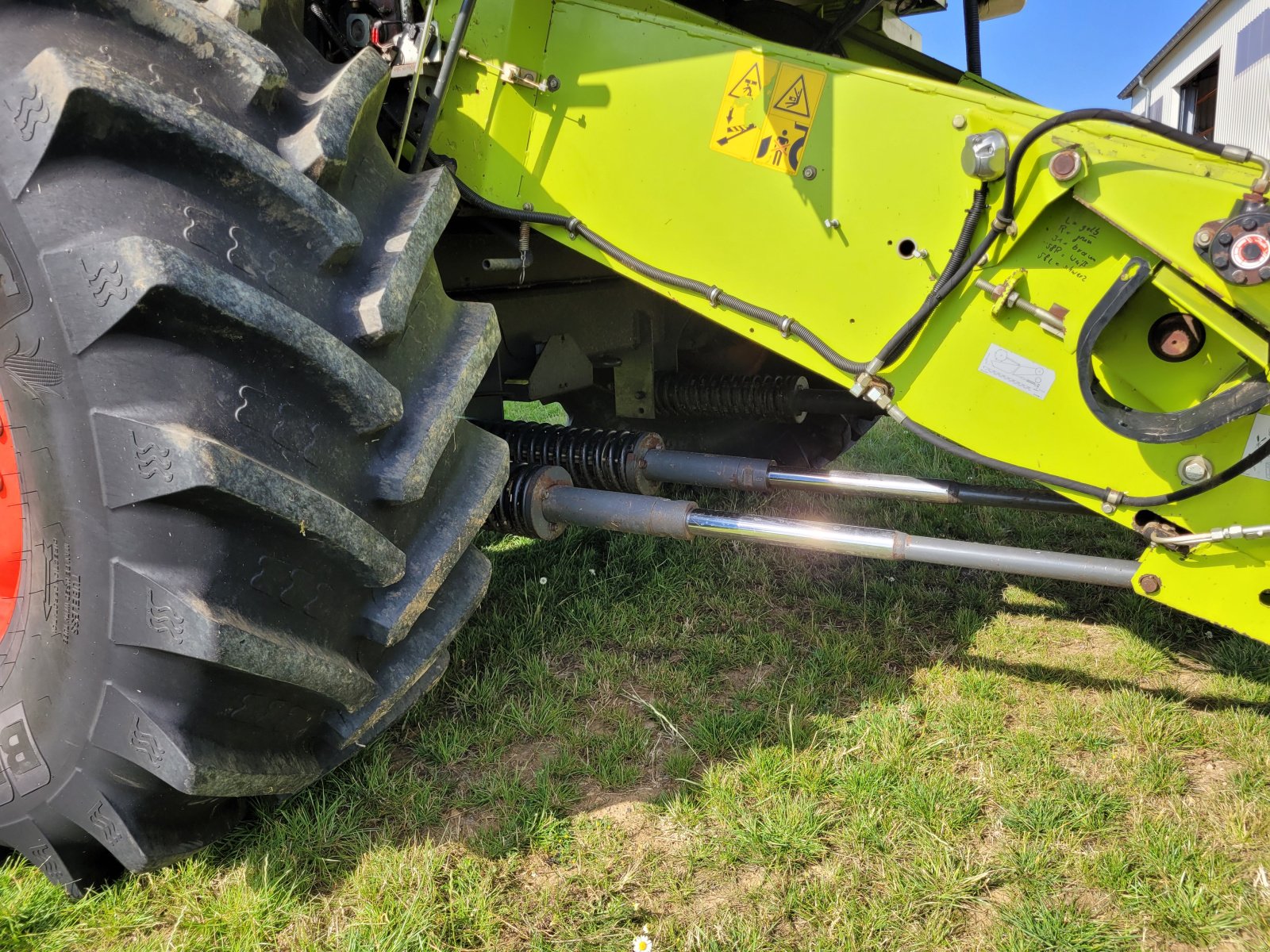 Mähdrescher van het type CLAAS Lexion 460, Gebrauchtmaschine in Kolitzheim (Foto 9)