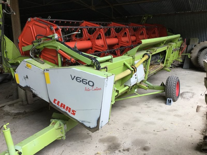 Mähdrescher of the type CLAAS LEXION 470, Gebrauchtmaschine in PITHIVIERS Cedex (Picture 6)