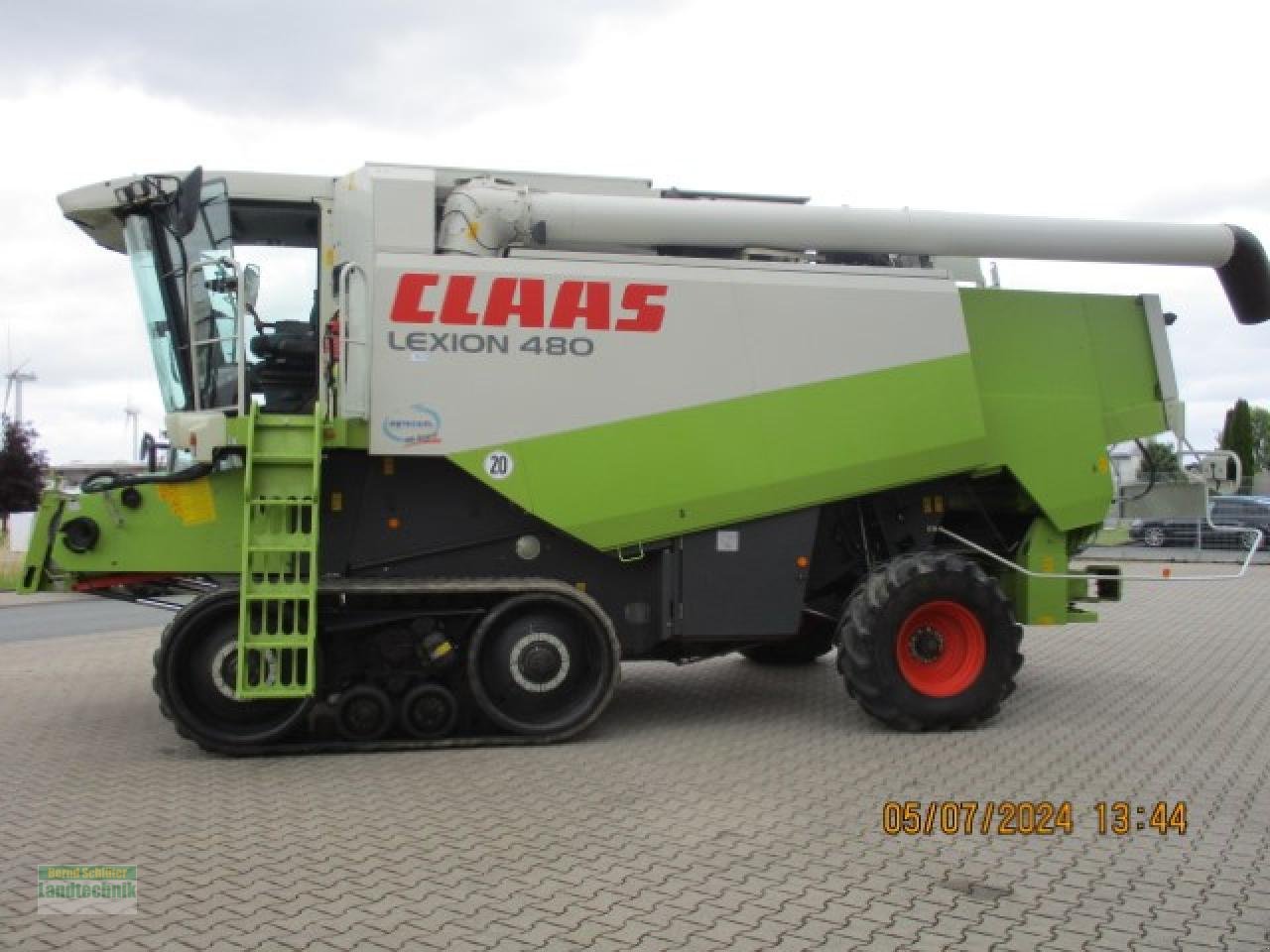 Mähdrescher des Typs CLAAS Lexion 480, Gebrauchtmaschine in Büren (Bild 1)