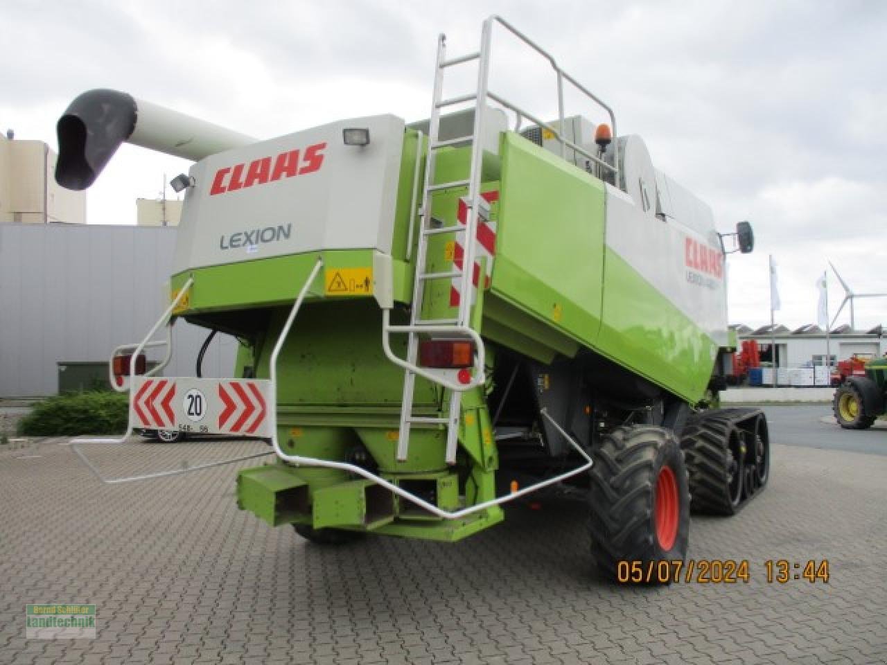 Mähdrescher des Typs CLAAS Lexion 480, Gebrauchtmaschine in Büren (Bild 3)