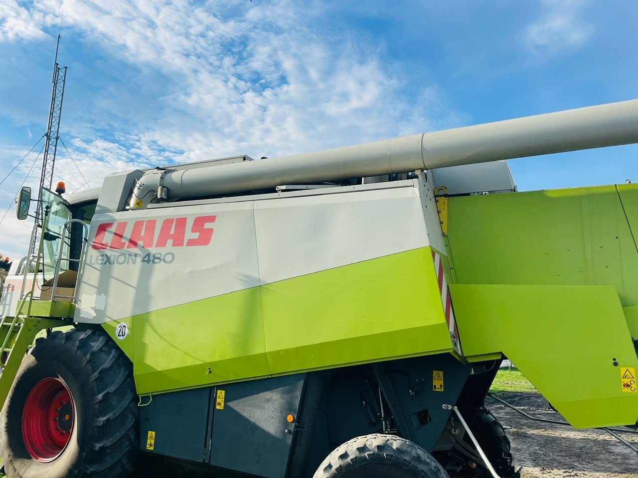 Mähdrescher van het type CLAAS Lexion 480, Gebrauchtmaschine in Vetschau (Foto 11)