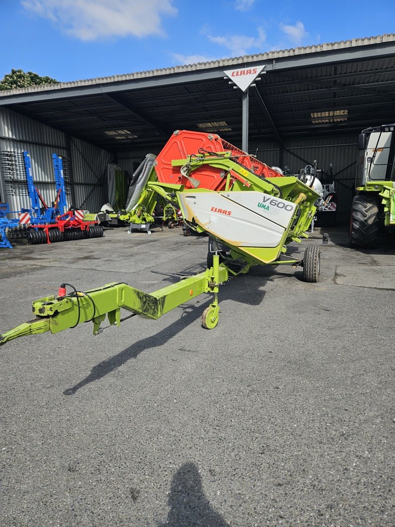 Mähdrescher typu CLAAS Lexion 520 Montana, Gebrauchtmaschine v Domdidier (Obrázok 9)