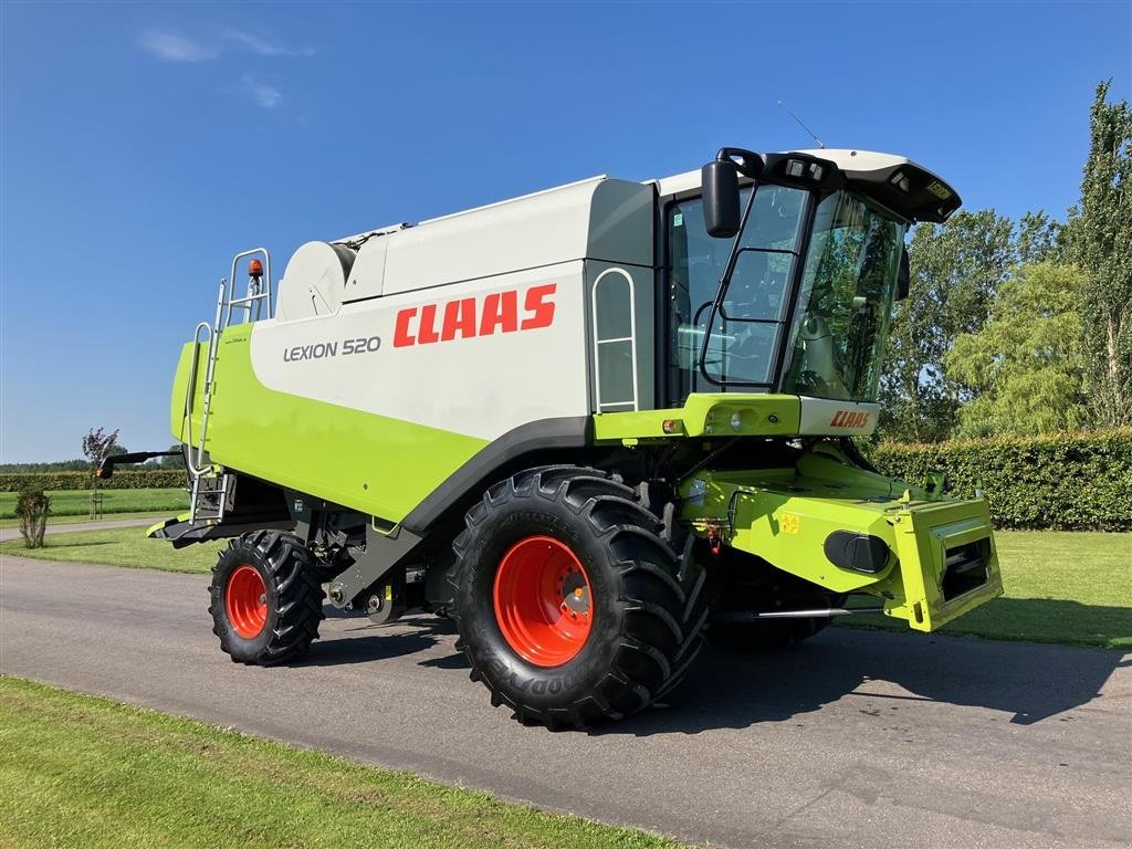 Mähdrescher del tipo CLAAS LEXION 520, Gebrauchtmaschine en Thorsø (Imagen 1)