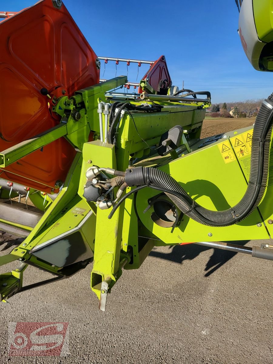 Mähdrescher des Typs CLAAS Lexion 520, Gebrauchtmaschine in Offenhausen (Bild 12)