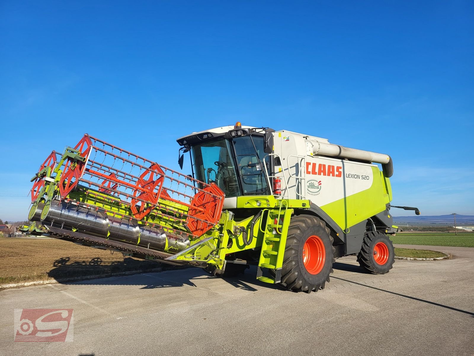 Mähdrescher des Typs CLAAS Lexion 520, Gebrauchtmaschine in Offenhausen (Bild 10)