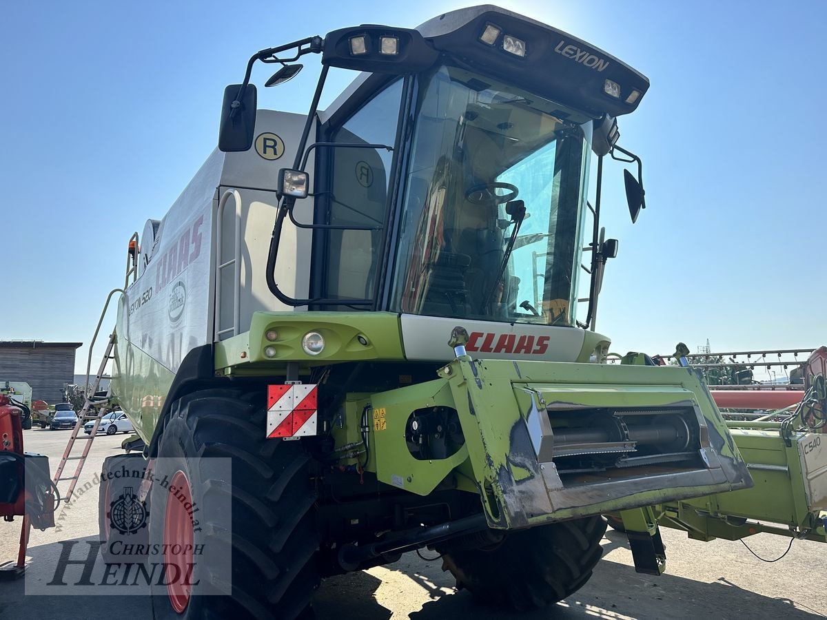 Mähdrescher des Typs CLAAS Lexion 520, Gebrauchtmaschine in Stephanshart (Bild 10)