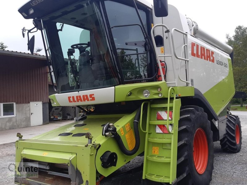 Mähdrescher от тип CLAAS Lexion 520, Gebrauchtmaschine в Lichtenau-Kleinenberg (Снимка 1)