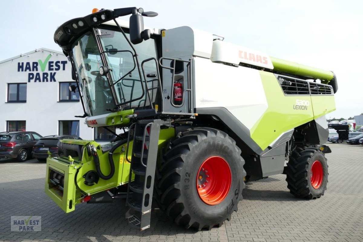 Mähdrescher del tipo CLAAS Lexion 5300, Gebrauchtmaschine en Emsbüren (Imagen 1)