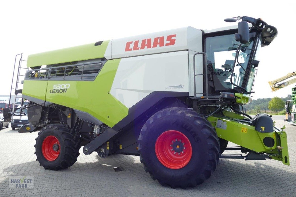 Mähdrescher des Typs CLAAS Lexion 5300, Gebrauchtmaschine in Emsbüren (Bild 4)