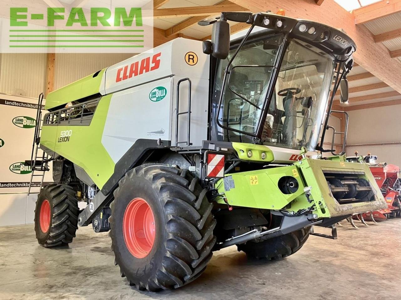 Mähdrescher des Typs CLAAS lexion 5300, Gebrauchtmaschine in Sierning (Bild 2)