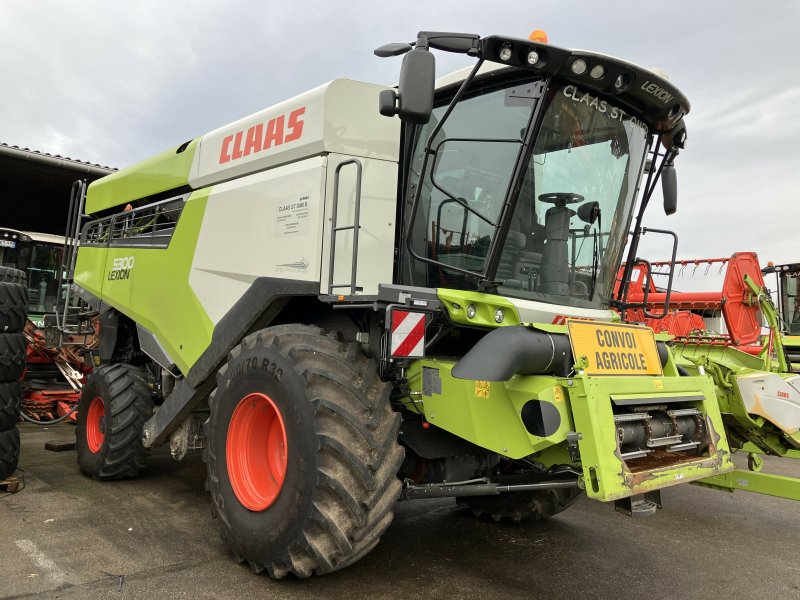 Mähdrescher от тип CLAAS LEXION 5300, Gebrauchtmaschine в BLENDECQUES (Снимка 1)