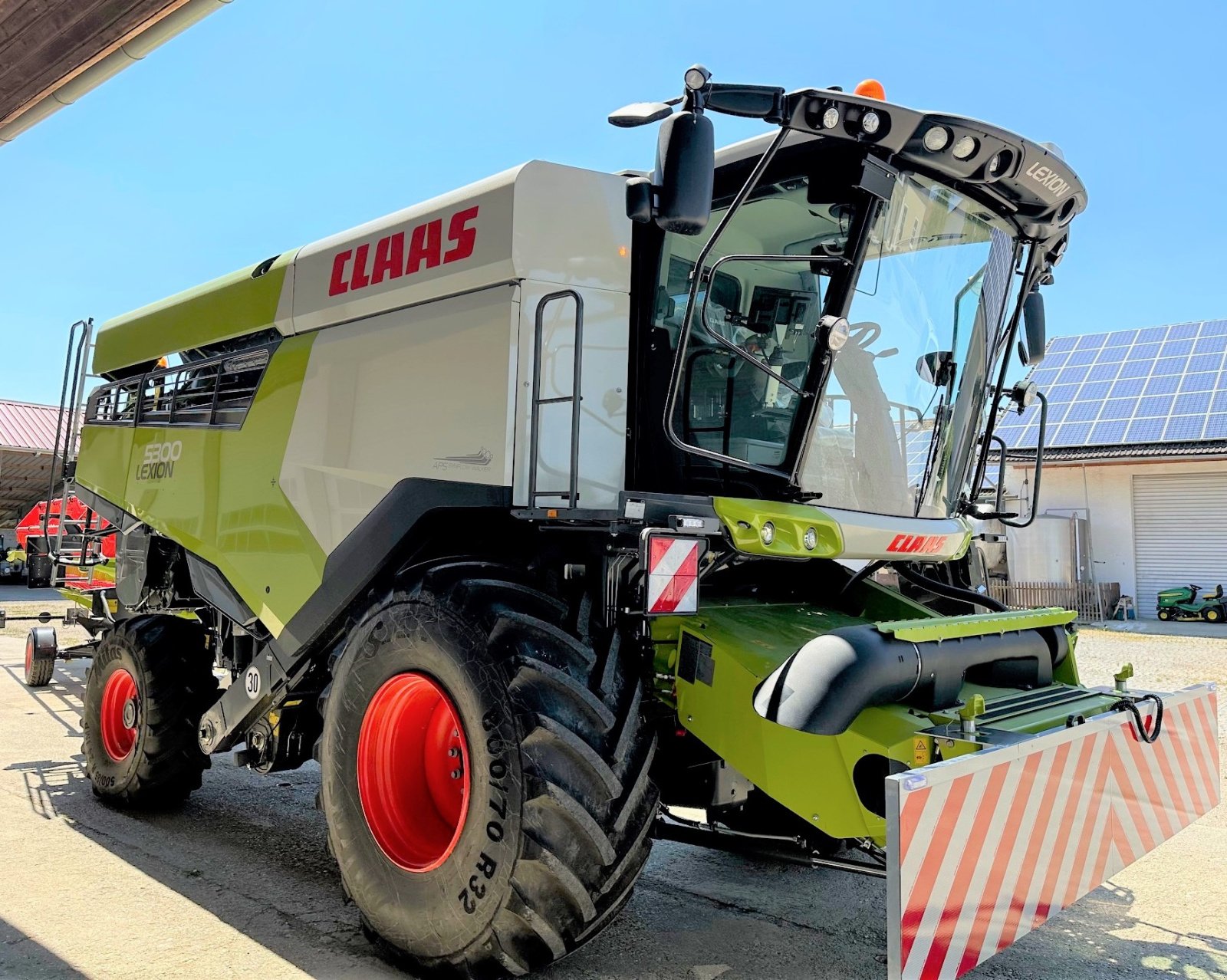 Mähdrescher του τύπου CLAAS Lexion 5300, Gebrauchtmaschine σε Pfeffenhausen (Φωτογραφία 1)