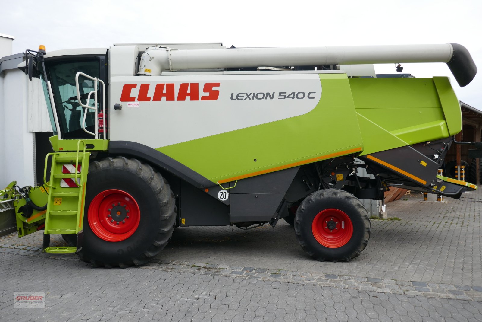 Mähdrescher des Typs CLAAS Lexion 540 C, Gebrauchtmaschine in Dorfen (Bild 2)