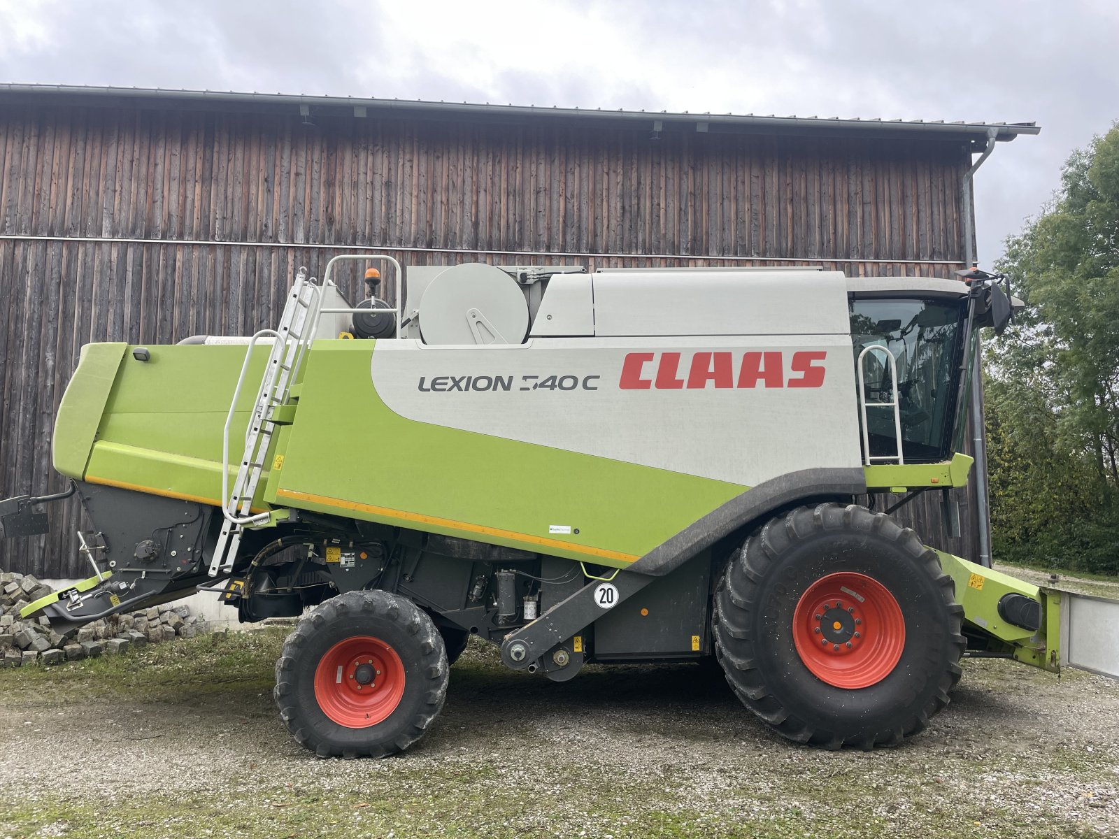 Mähdrescher des Typs CLAAS Lexion 540 C, Gebrauchtmaschine in Kösching (Bild 3)