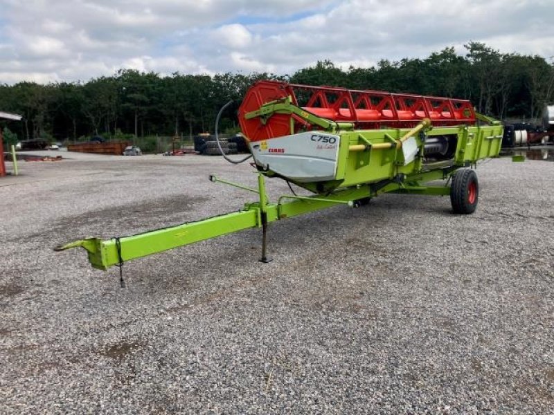 Mähdrescher des Typs CLAAS LEXION 540, Gebrauchtmaschine in Tim (Bild 2)