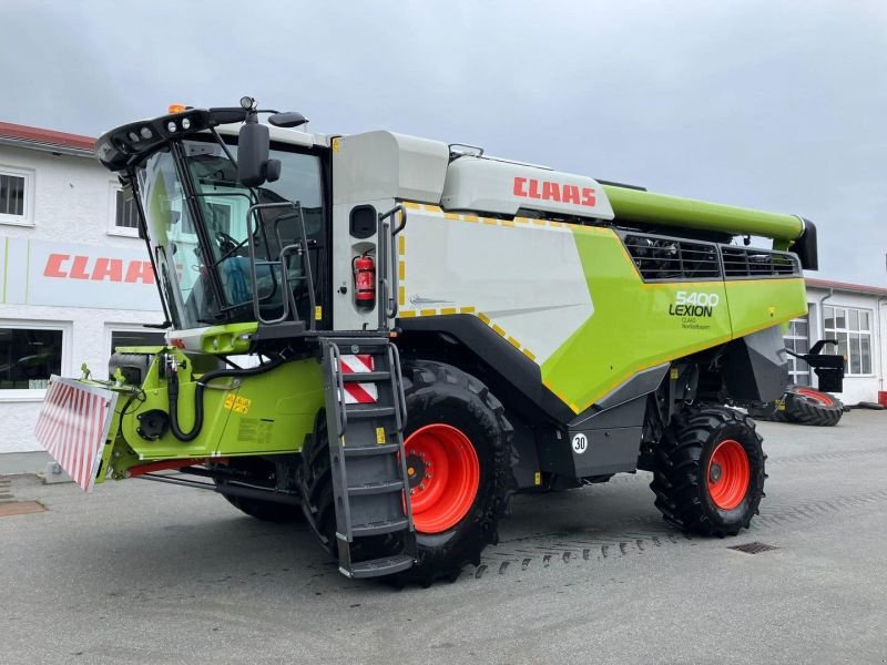 Mähdrescher of the type CLAAS LEXION 5400 E5, Neumaschine in Cham (Picture 3)