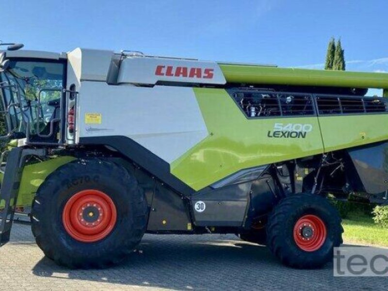 Mähdrescher tip CLAAS Lexion 5400 mit Schneidwerk, Gebrauchtmaschine in Östringen (Poză 1)