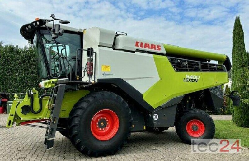 Mähdrescher du type CLAAS Lexion 5400 mit Schneidwerk, Gebrauchtmaschine en Östringen (Photo 11)