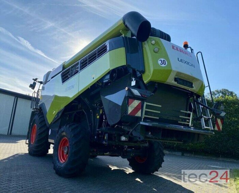 Mähdrescher Türe ait CLAAS Lexion 5400 mit Schneidwerk, Gebrauchtmaschine içinde Östringen (resim 5)