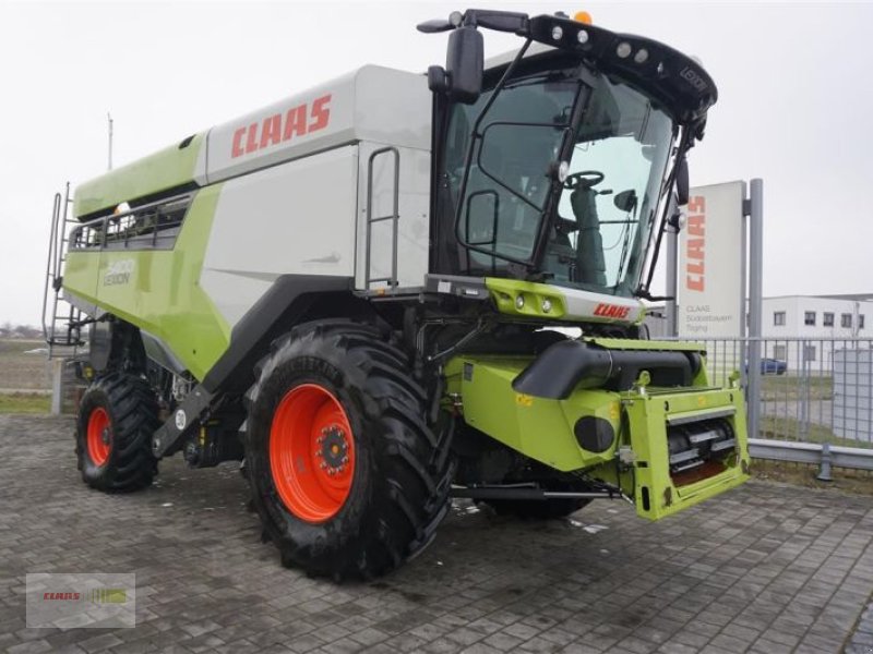 Mähdrescher des Typs CLAAS LEXION 5400, Gebrauchtmaschine in Töging am Inn (Bild 1)