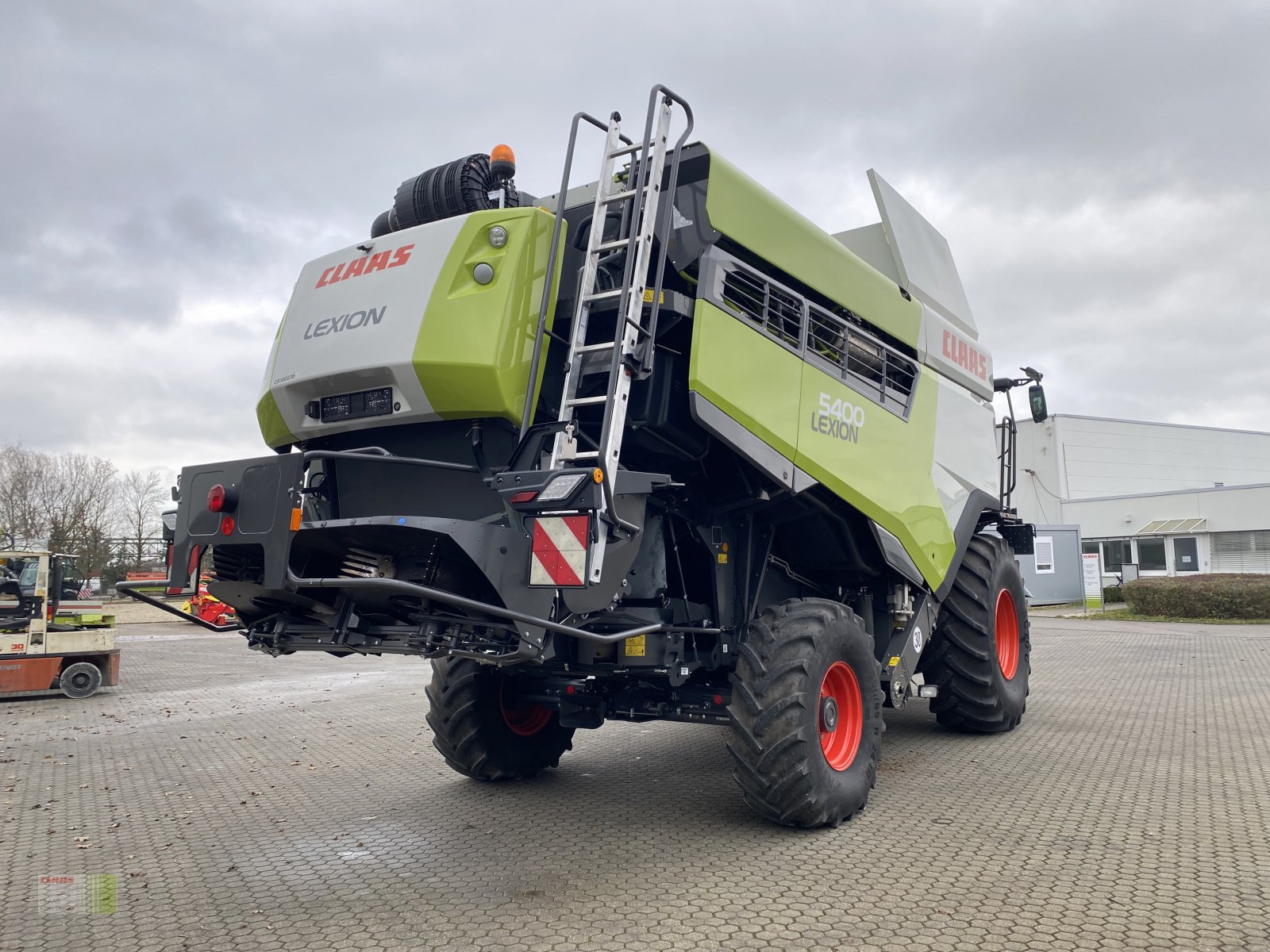 Mähdrescher от тип CLAAS Lexion 5400, Gebrauchtmaschine в Vohburg (Снимка 2)