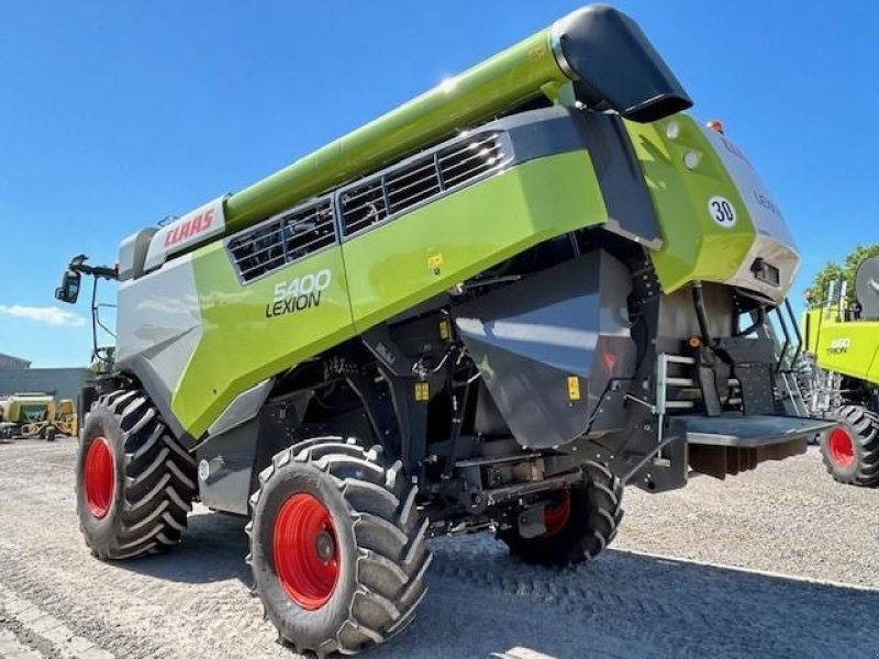 Mähdrescher типа CLAAS LEXION 5400, Gebrauchtmaschine в Landsberg (Фотография 3)