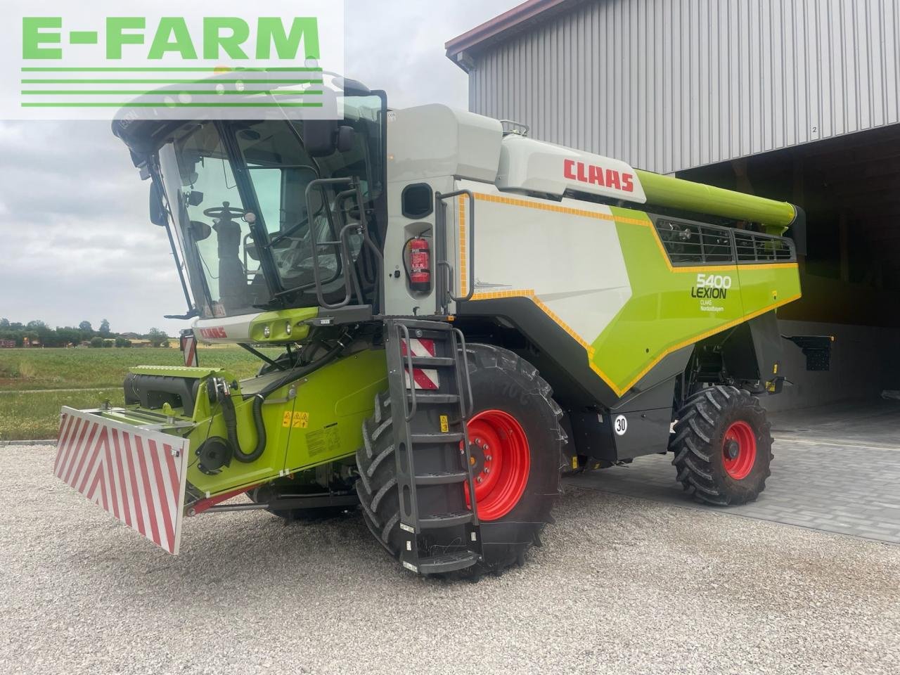 Mähdrescher del tipo CLAAS Lexion 5400, Gebrauchtmaschine en Hamburg (Imagen 1)