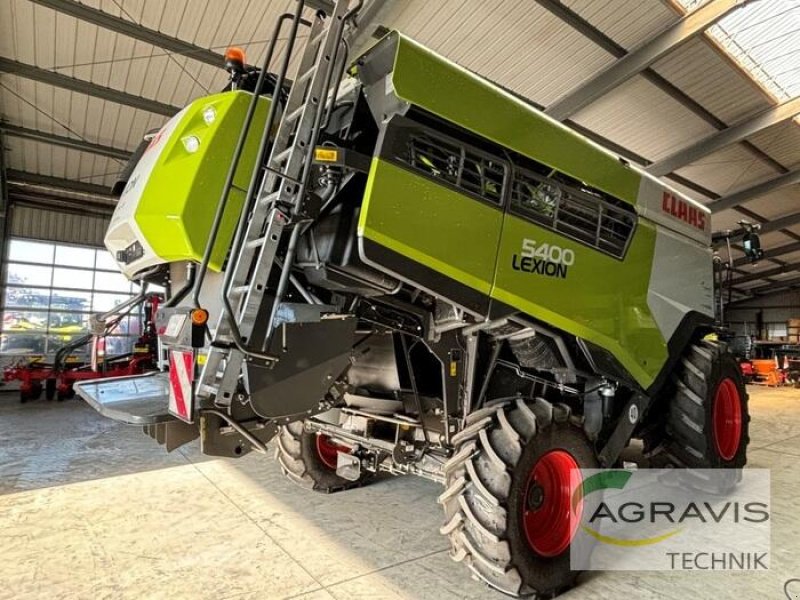 Mähdrescher van het type CLAAS LEXION 5400, Vorführmaschine in Olfen (Foto 3)