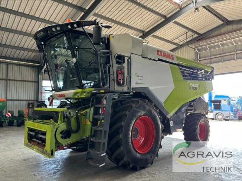 Mähdrescher of the type CLAAS LEXION 5400, Vorführmaschine in Olfen (Picture 1)