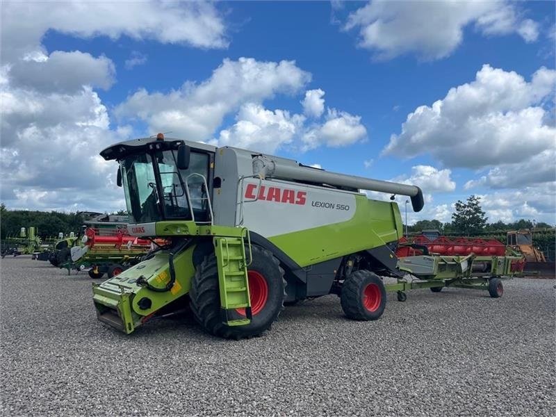 Mähdrescher van het type CLAAS Lexion 550 2356 høsttimer, Gebrauchtmaschine in Ribe (Foto 2)