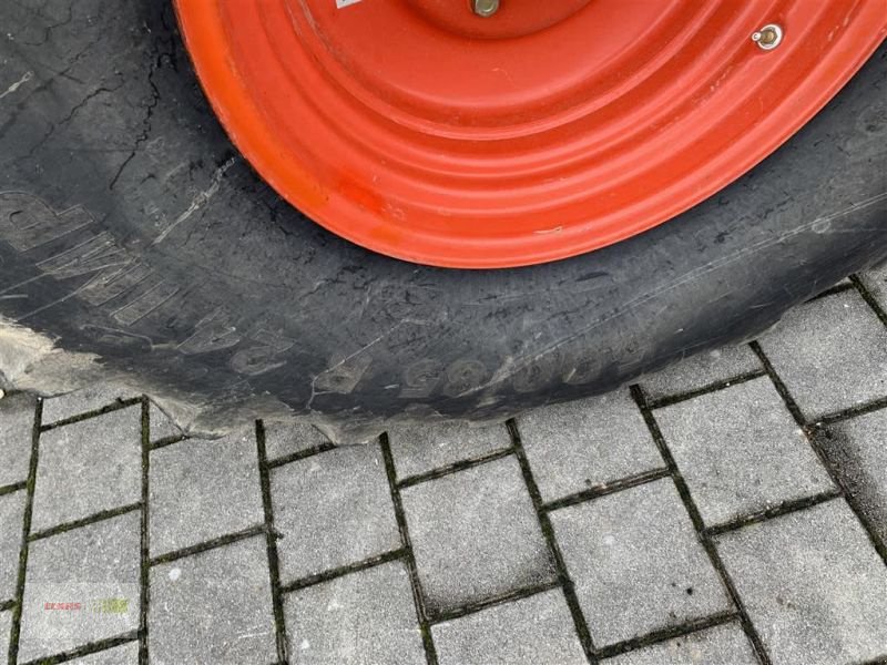 Mähdrescher van het type CLAAS LEXION 550, Gebrauchtmaschine in Töging am Inn (Foto 15)