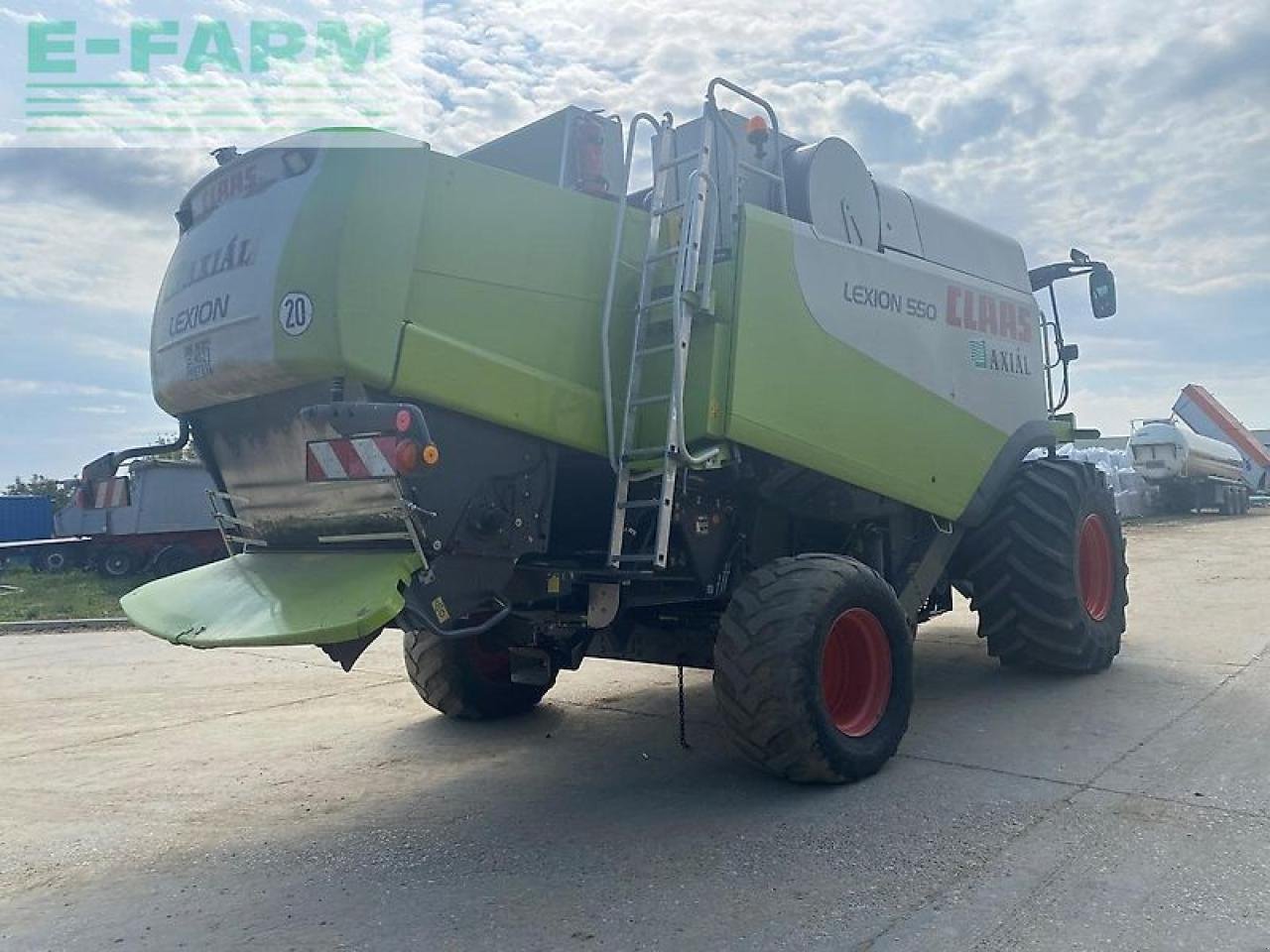 Mähdrescher του τύπου CLAAS lexion 550, Gebrauchtmaschine σε SZEGED (Φωτογραφία 3)