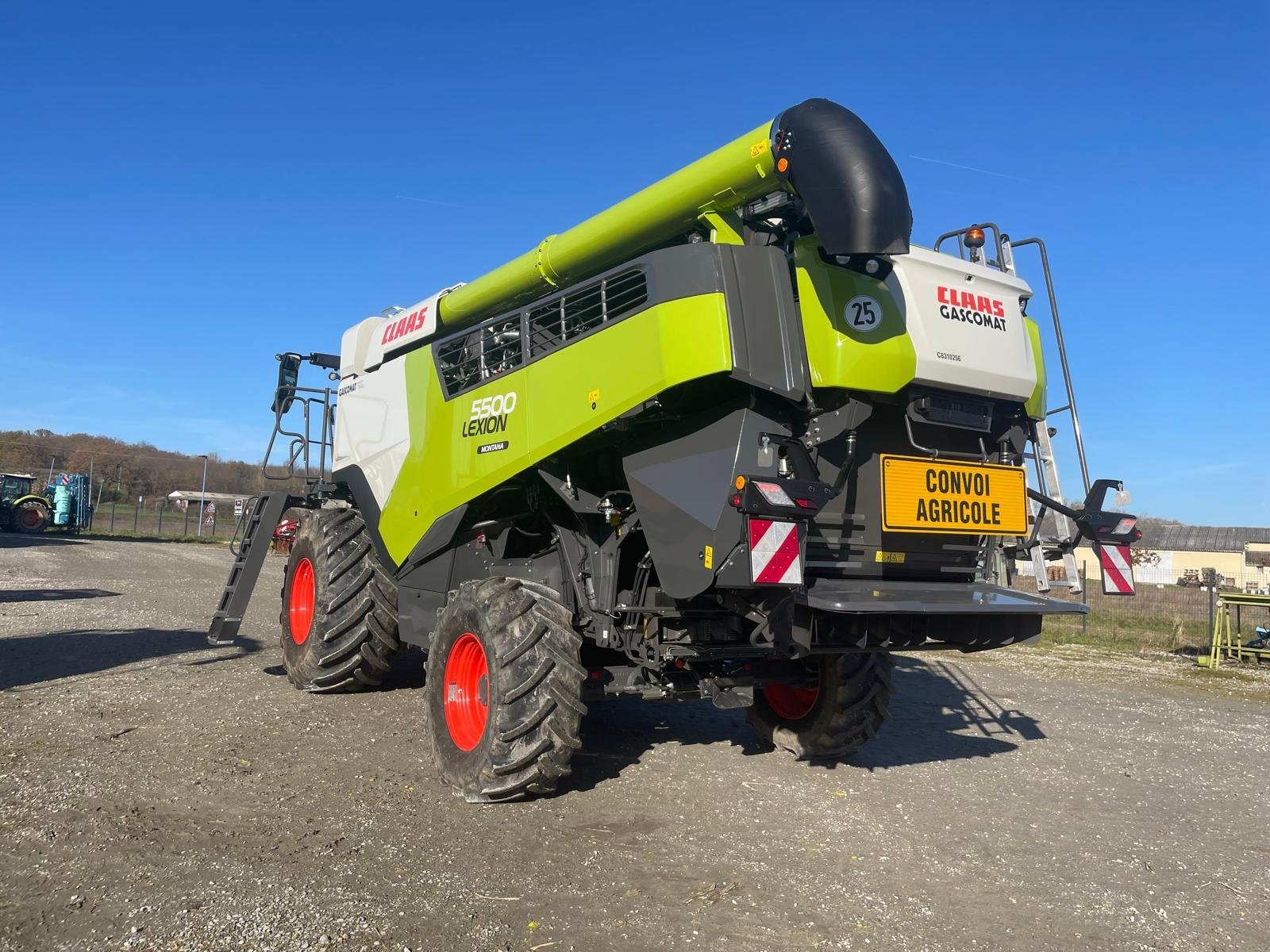 Mähdrescher a típus CLAAS LEXION 5500 MONTANA, Gebrauchtmaschine ekkor: SAINT GAUDENS (Kép 10)