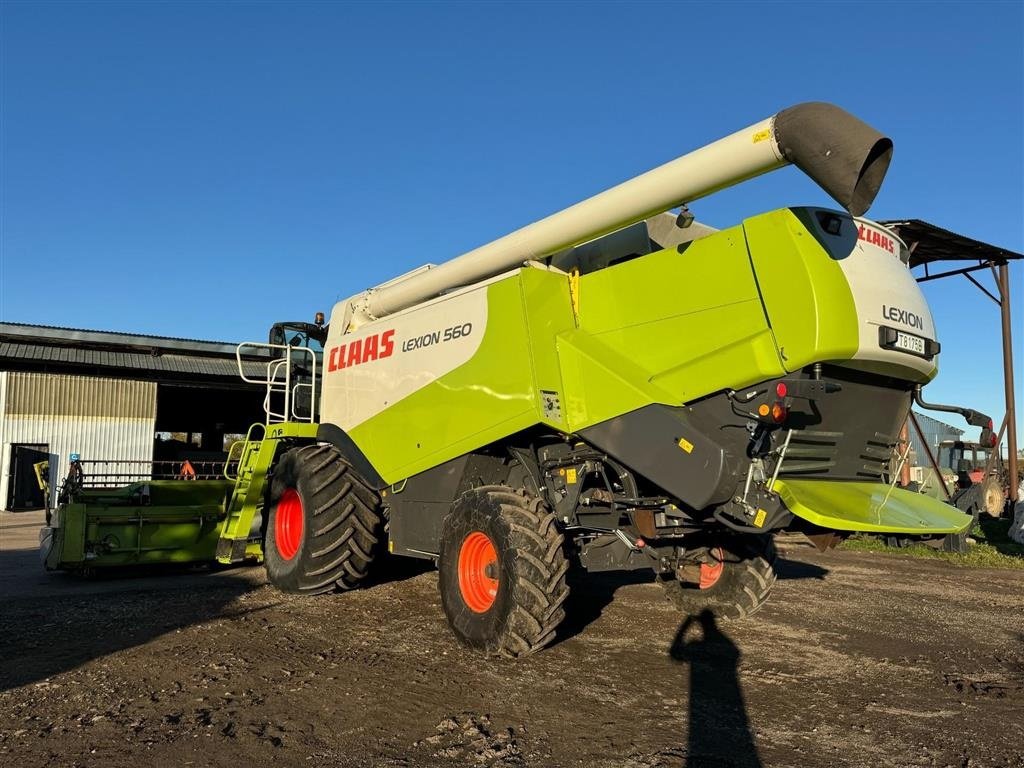 Mähdrescher Türe ait CLAAS LEXION 560 Rystemaskine Incl. 8 meter skærebord. Ring til Ulrik på 40255544. Jeg snakker Jysk, tysk og engelsk., Gebrauchtmaschine içinde Kolding (resim 4)