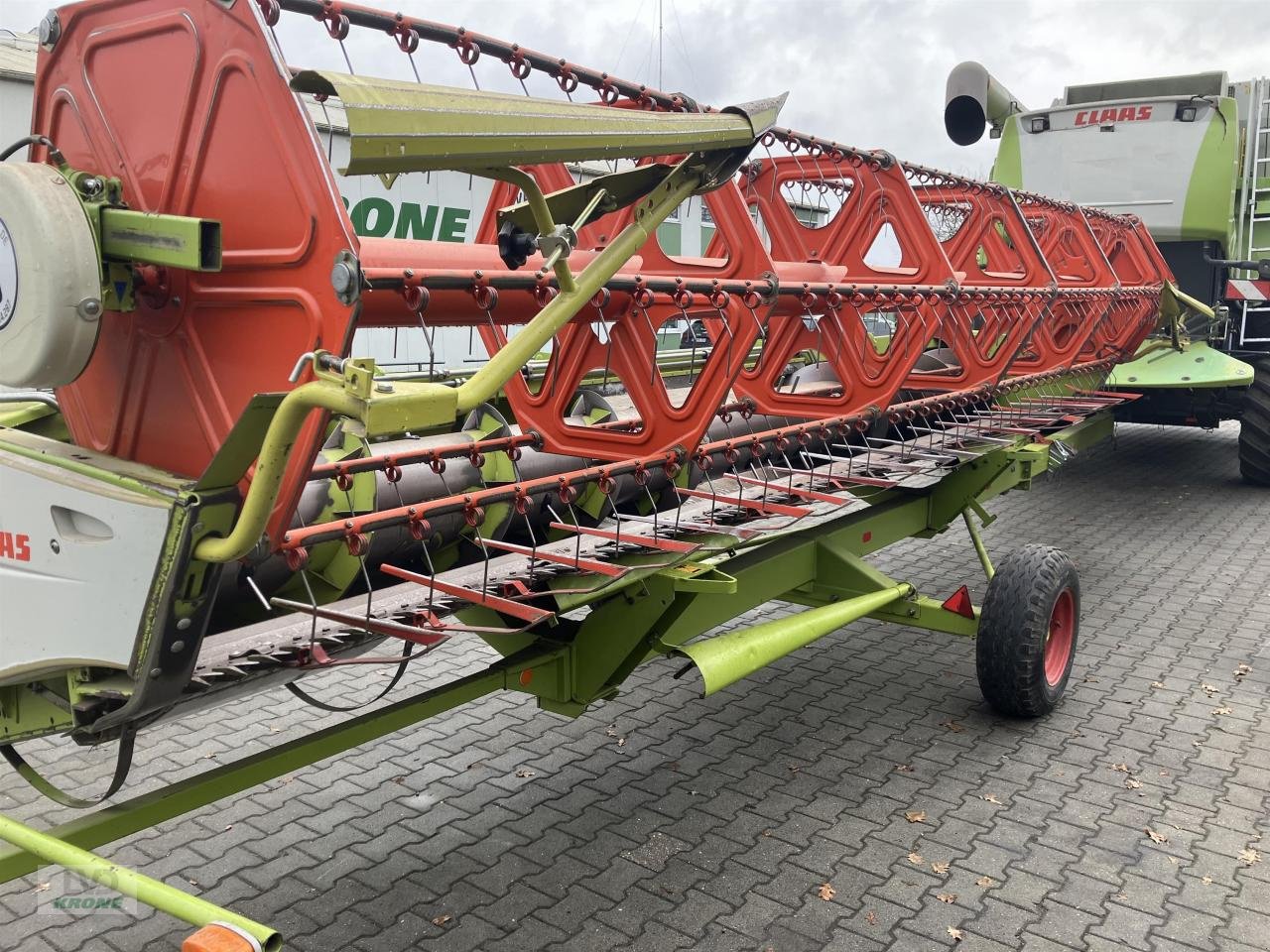 Mähdrescher van het type CLAAS Lexion 560, Gebrauchtmaschine in Spelle (Foto 6)