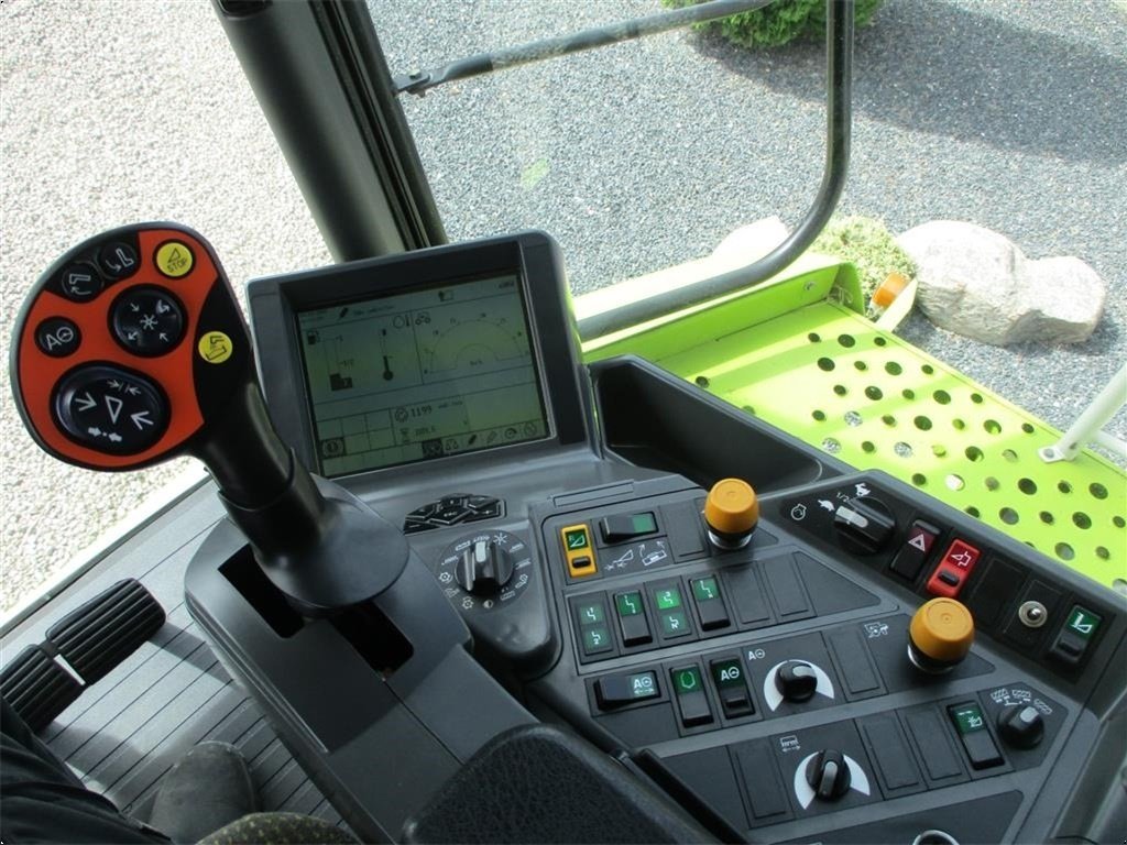 Mähdrescher типа CLAAS LEXION 570 Klargjort maskine med Vario V900 Skærbord, Gebrauchtmaschine в Lintrup (Фотография 5)