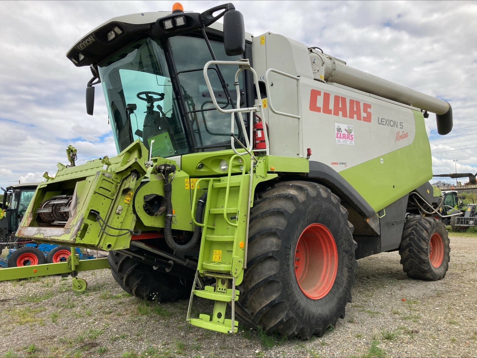 Mähdrescher типа CLAAS LEXION 570 MONTANA, Gebrauchtmaschine в CHEMINOT (Фотография 1)