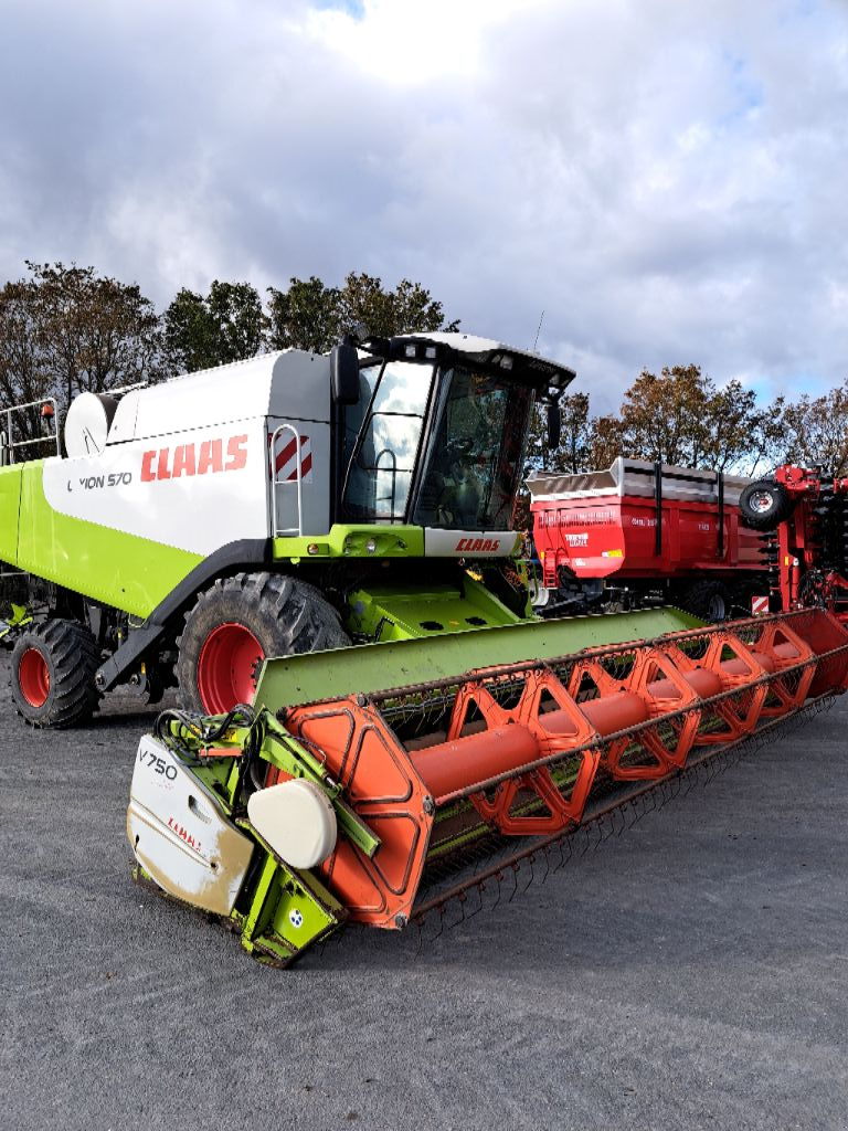 Mähdrescher a típus CLAAS LEXION 570, Gebrauchtmaschine ekkor: CHATEAUBRIANT CEDEX (Kép 3)