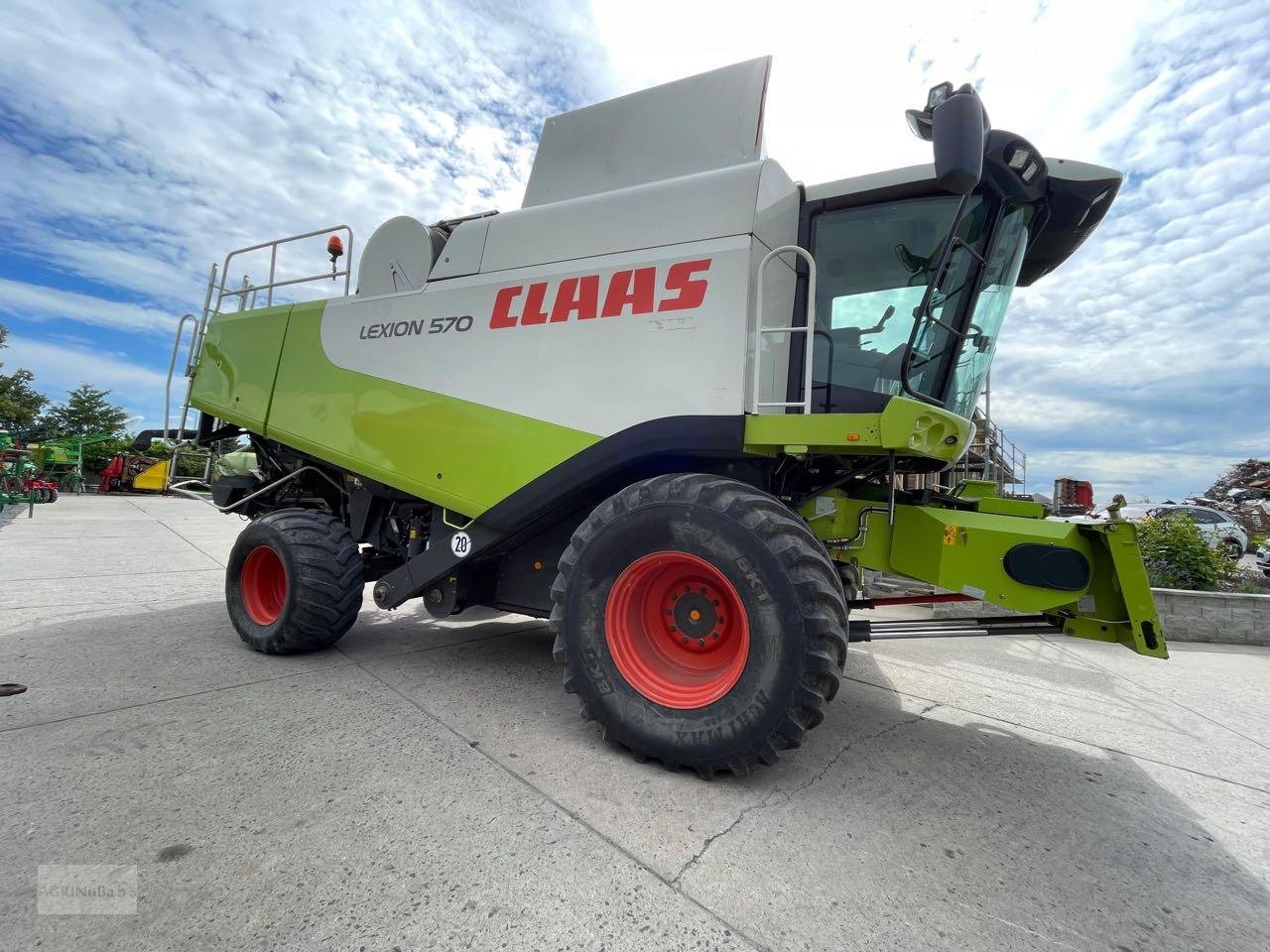 Mähdrescher van het type CLAAS Lexion 570, Gebrauchtmaschine in Prenzlau (Foto 7)