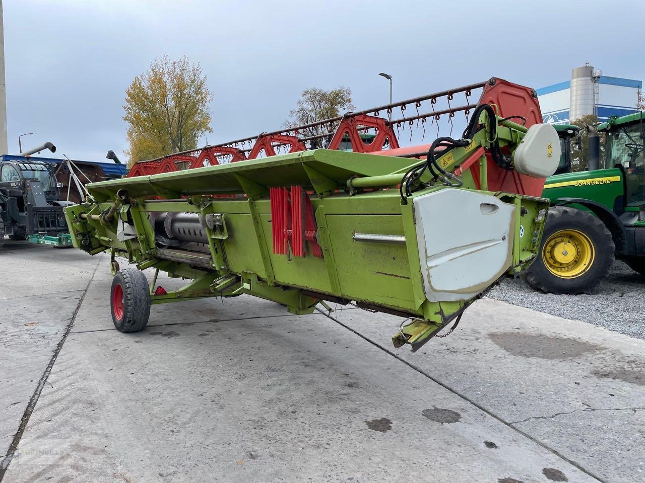 Mähdrescher van het type CLAAS Lexion 570, Gebrauchtmaschine in Prenzlau (Foto 18)