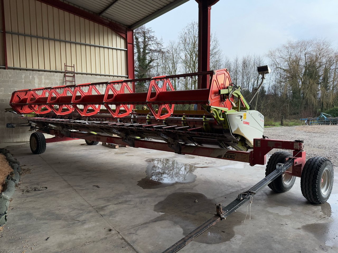 Mähdrescher des Typs CLAAS LEXION 580, Gebrauchtmaschine in Marolles (Bild 11)