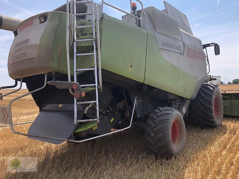 Mähdrescher des Typs CLAAS Lexion 580, Gebrauchtmaschine in Salsitz (Bild 3)