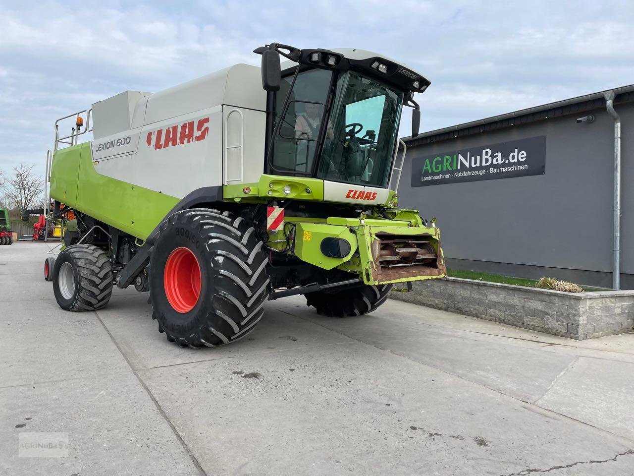 Mähdrescher del tipo CLAAS Lexion 600 Allrad, Gebrauchtmaschine en Prenzlau (Imagen 1)