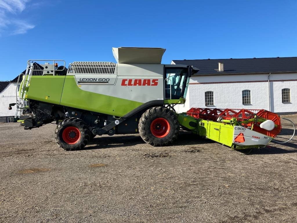 Mähdrescher des Typs CLAAS LEXION 600, Gebrauchtmaschine in Hinnerup (Bild 2)