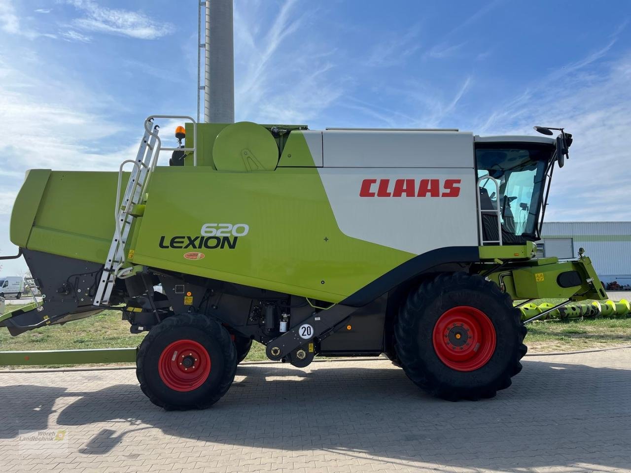 Mähdrescher des Typs CLAAS Lexion 620, Gebrauchtmaschine in Schora (Bild 4)