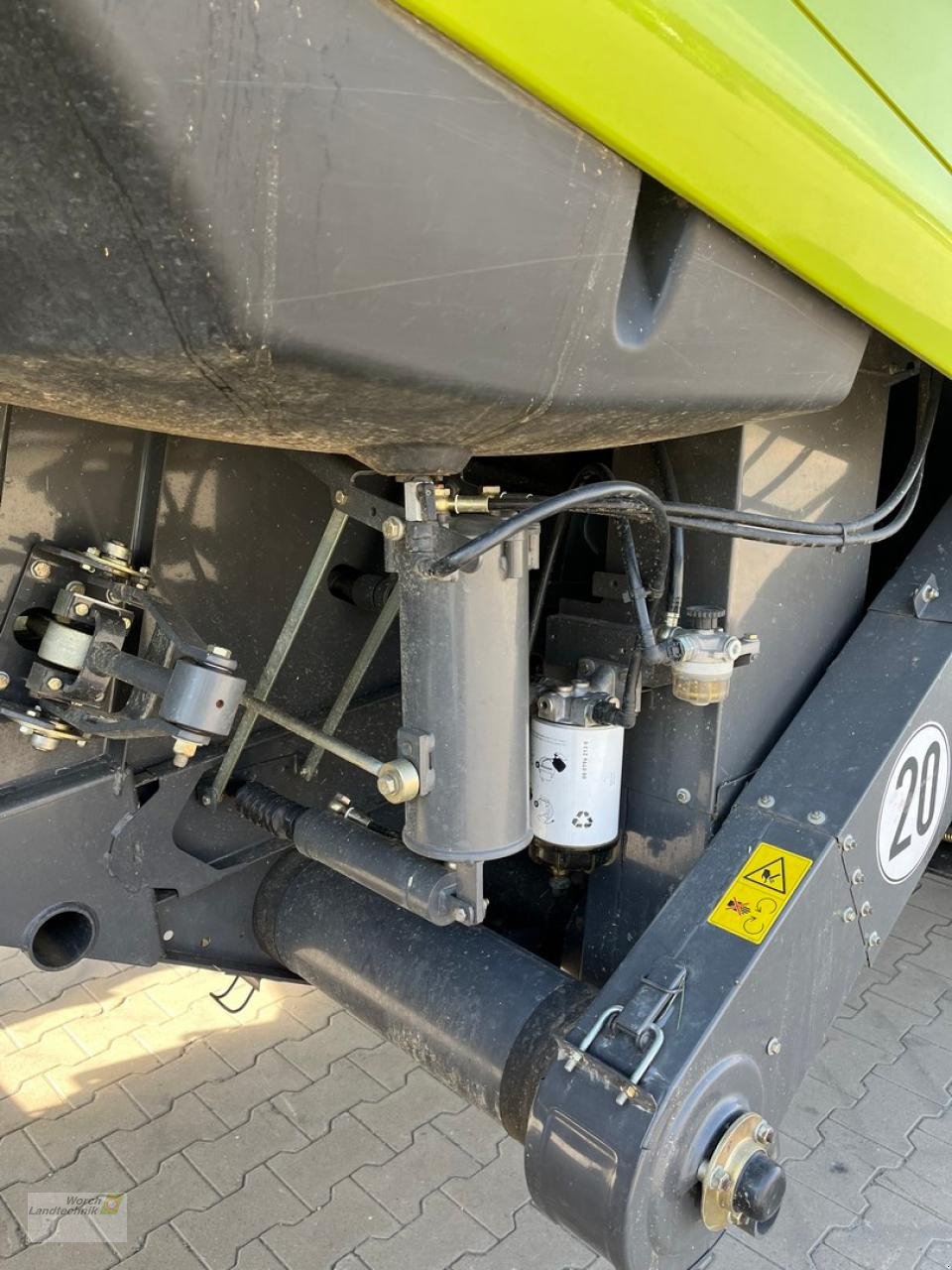 Mähdrescher des Typs CLAAS Lexion 620, Gebrauchtmaschine in Schora (Bild 11)