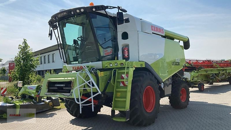 Mähdrescher des Typs CLAAS Lexion 630, Gebrauchtmaschine in Schwülper (Bild 2)