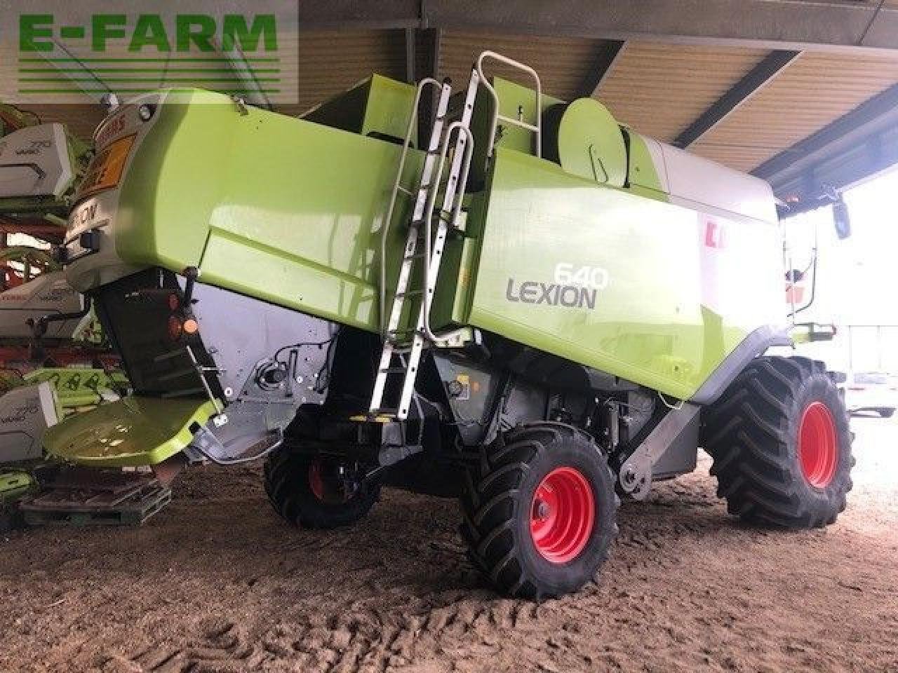 Mähdrescher Türe ait CLAAS lexion 640 t3, Gebrauchtmaschine içinde PONTIVY (56 - MORBIHAN) (resim 4)