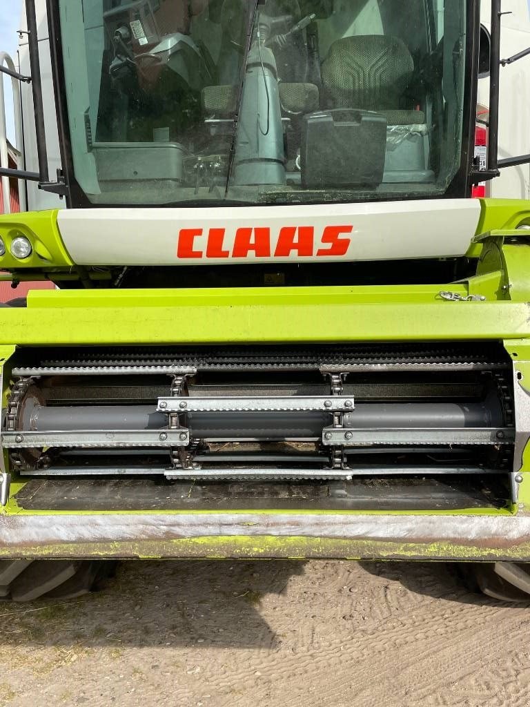 Mähdrescher des Typs CLAAS LEXION 650 4 WD, Gebrauchtmaschine in Brønderslev (Bild 5)